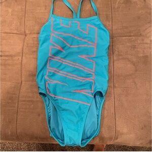 Wome Nike One Piece Swim Suit